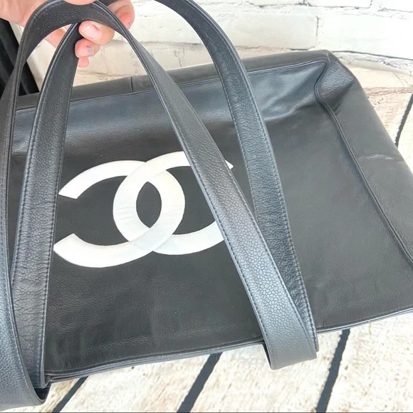 CHANEL large size leather tote *custom* vintage authentic - Picture 4 of 16